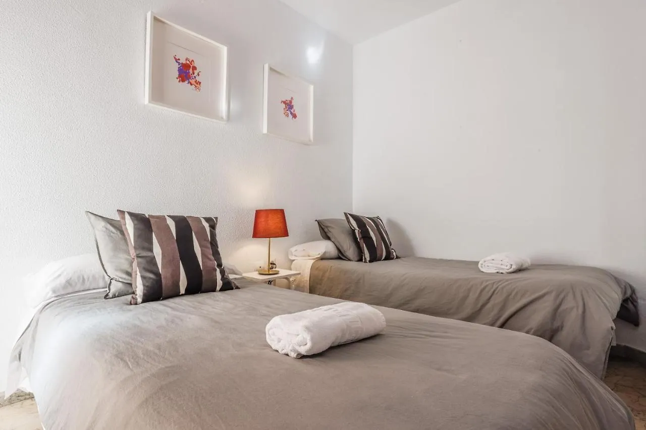 Puerta De Carmona Apartment Seville